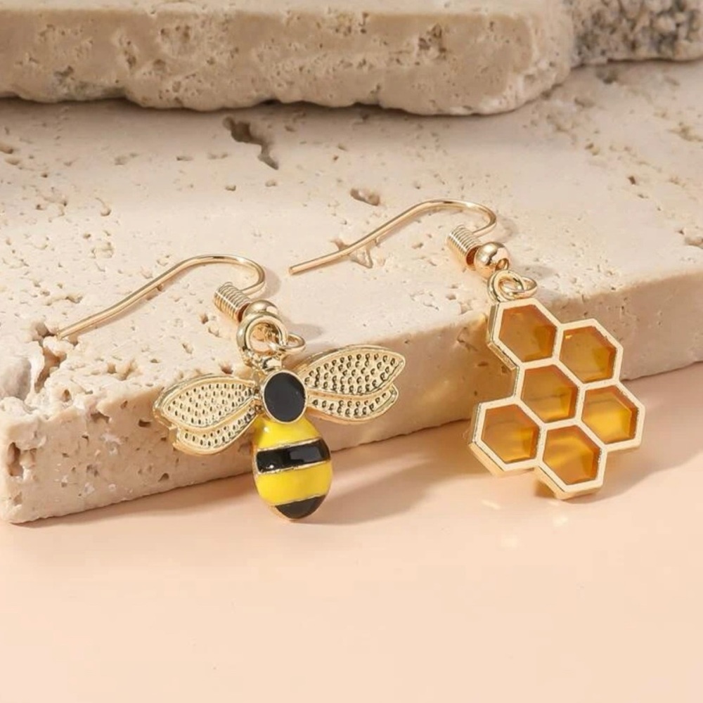 New Bumble Bee & Honeycomb earrings